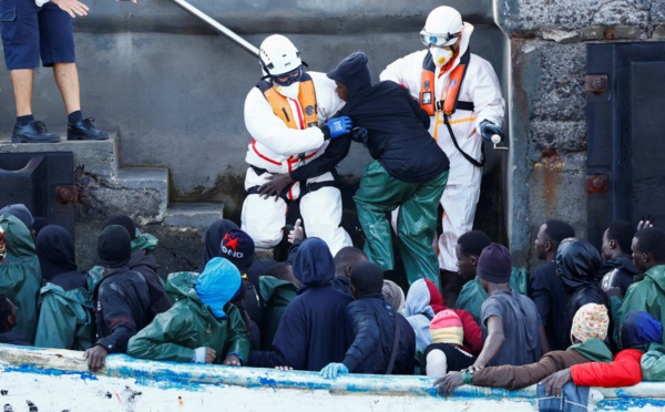 Canaries : enquête ouverte pour mauvais traitements dans des centres d'accueil pour migrants mineurs