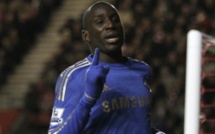 VIDEO Chelsea:Torres a-t-il déjà perdu gros face à Demba Ba?