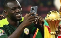 ​Cérémonie d’honorer aux lions: le téléphone de Kalidou Koulibaly emporté