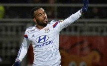 Transfert : une folie du PSG pour Lacazette peut faire craquer Lyon...