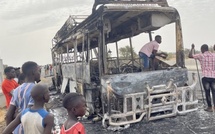 Kolda: le bus qui transportait les militants de Takku-Wallu prend feu