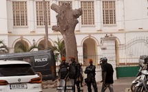 Urgent : la mairie de Dakar barricadée par les forces de sécurité et de défense 