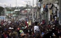 Après le report des élections, les Haïtiens manifestent