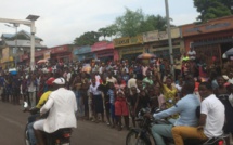 RDC: Papa Wemba inhumé devant une foule immense